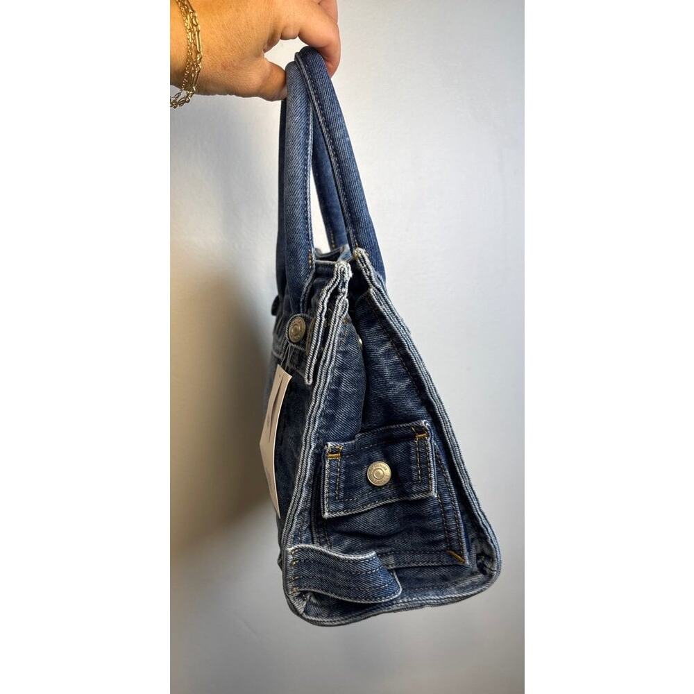 GAP Small Denim Five Pocket Tote  Bag w/ Crossbody Strap- Medium Wash - NWT - Picture 8 of 11